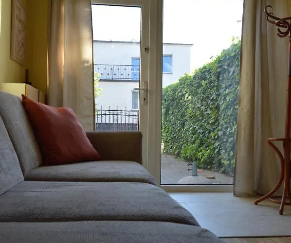 Przy Koniu Trojanskim Bed & Breakfast 3*